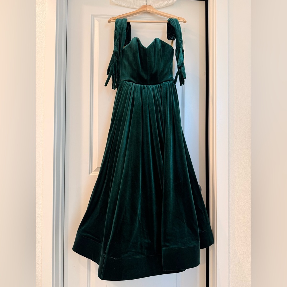 NWOT BRONX AND BANCO Inara Emerald Velvet Midi Dress ,Elegant Green Velvet Dress - Picture 15 of 15
